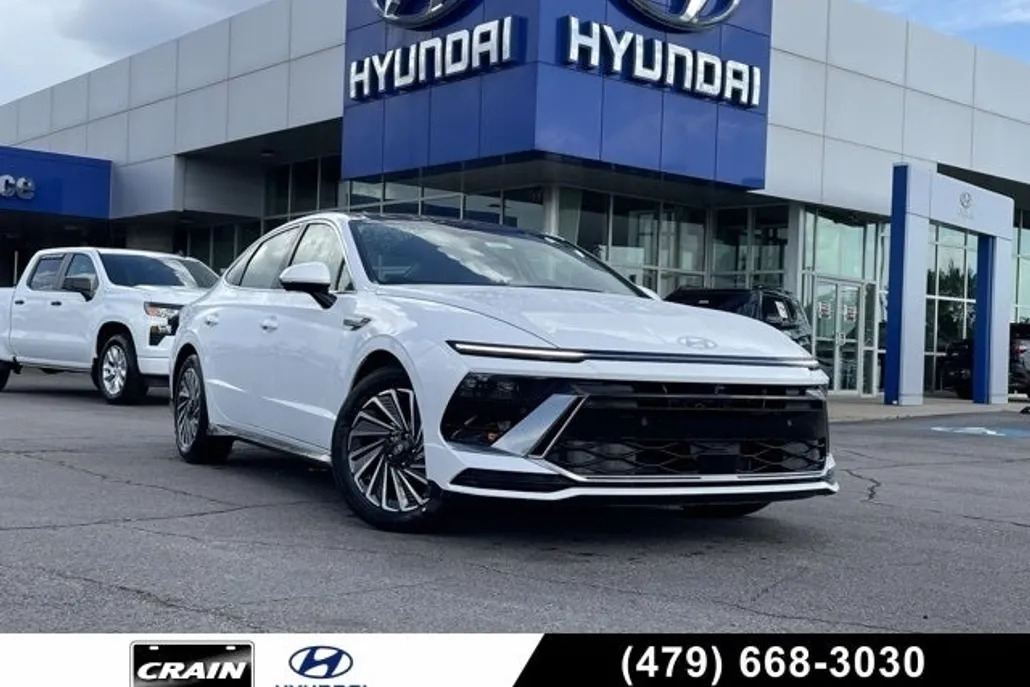 2025 Hyundai Sonata Hybrid Limited photo 1