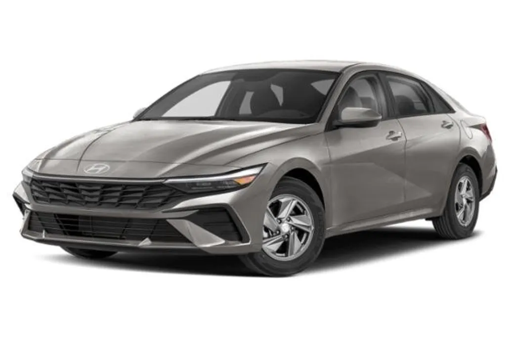 2025 Hyundai Elantra SE photo 1