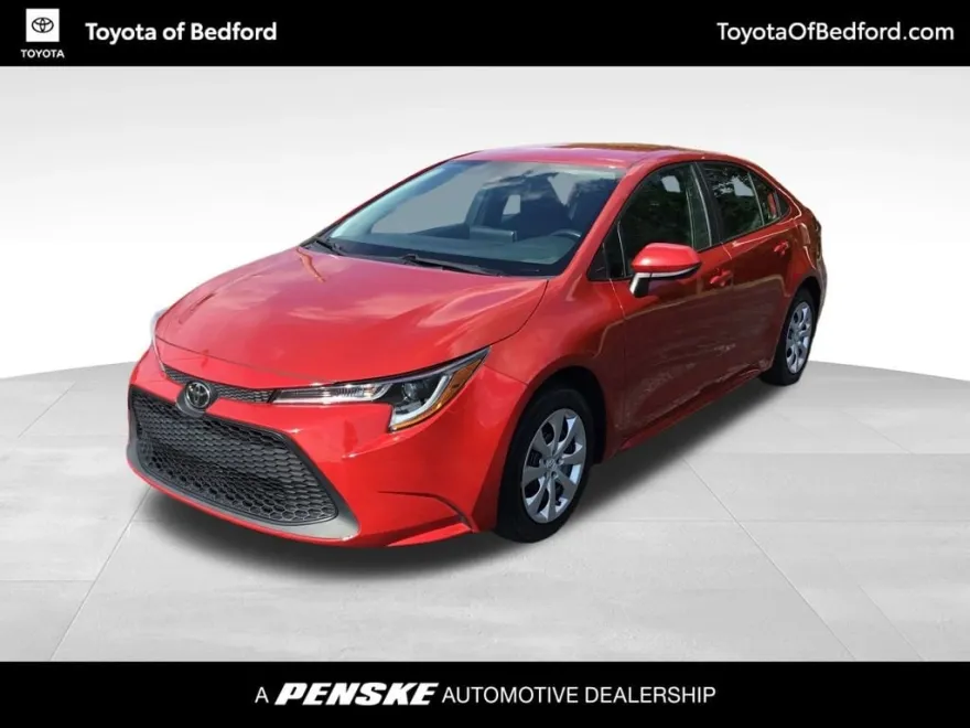 2021 Toyota Corolla LE photo 1