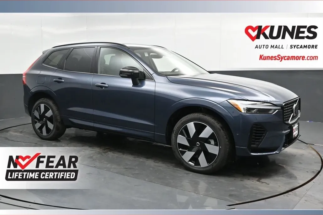 2025 Volvo XC60 Hybrid T8 Plus photo 1