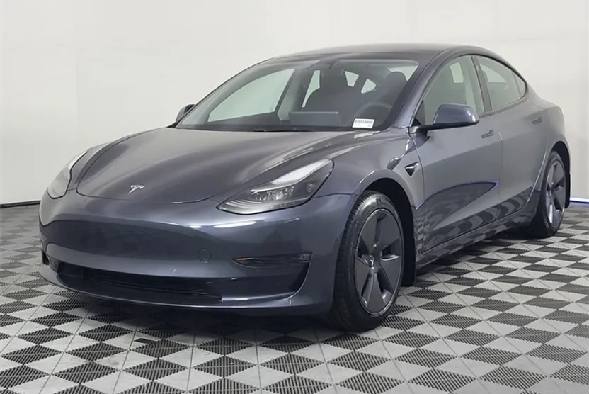 2022 Tesla Model 3 Long Range photo 1
