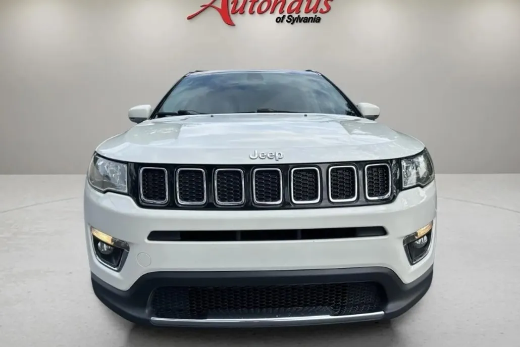 2020 Jeep Compass Limited photo 1