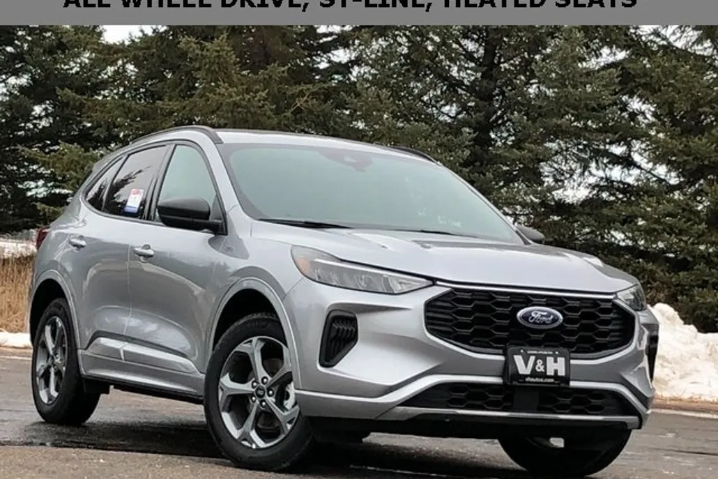 2024 Ford Escape ST-Line photo 1