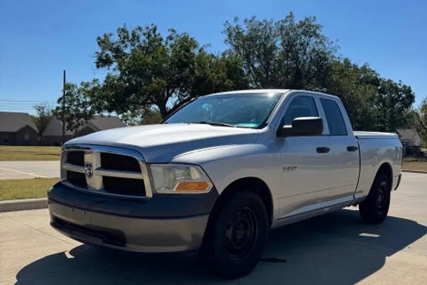 2010 Dodge Ram SLT photo 1