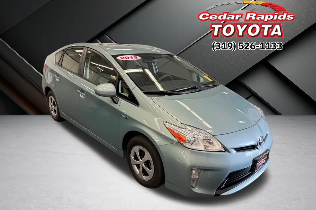 2015 Toyota Prius Two photo 1