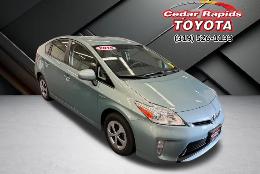 2015 Toyota Prius Two photo 1