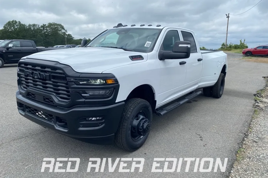 2025 Ram 3500 Tradesman photo 1
