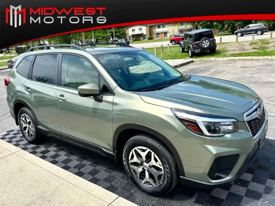 2021 Subaru Forester Premium photo 1