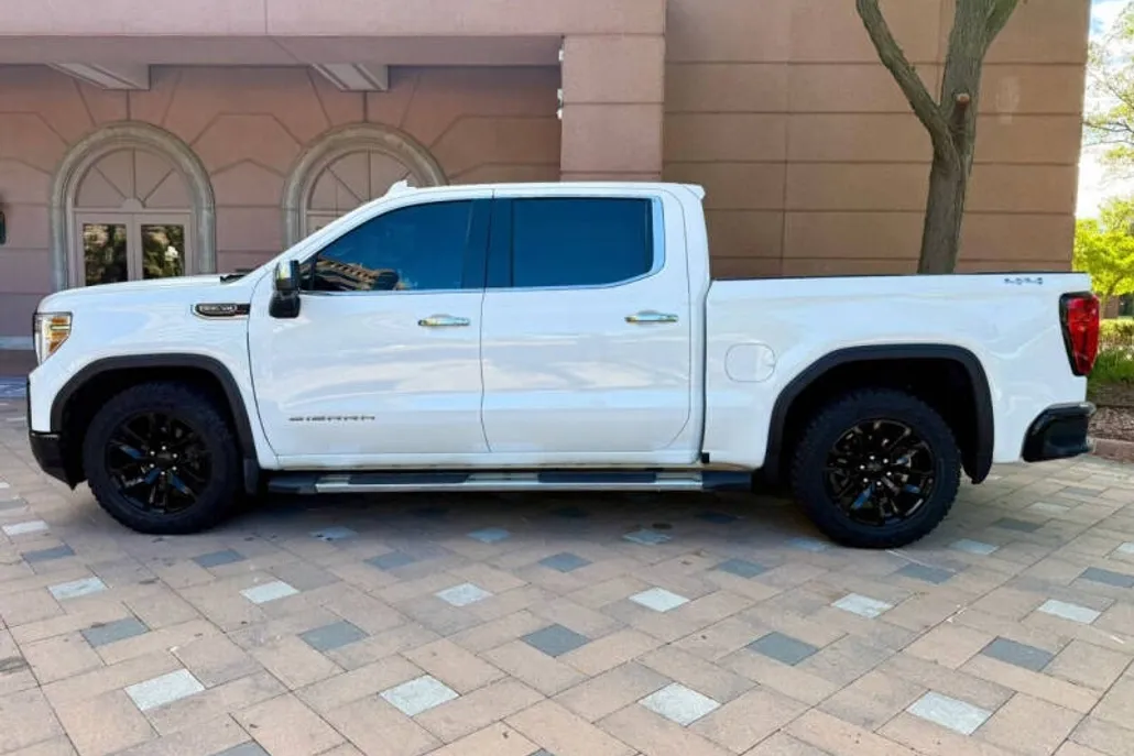 2021 Gmc Sierra 1500 SLT photo 1