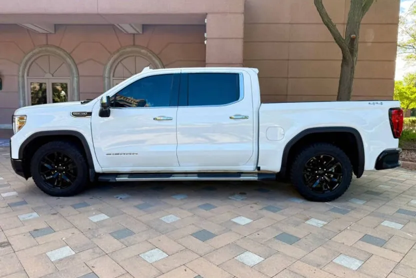 2021 Gmc Sierra 1500 SLT photo 1