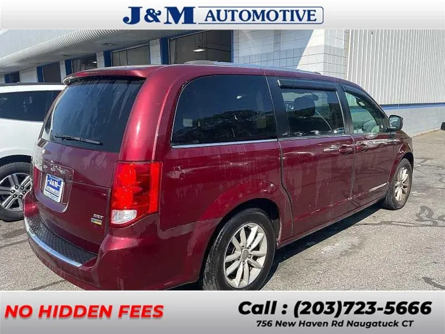 2018 Dodge Grand Caravan SXT photo 1