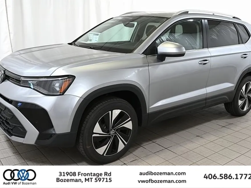 2025 Volkswagen Taos SE photo 1