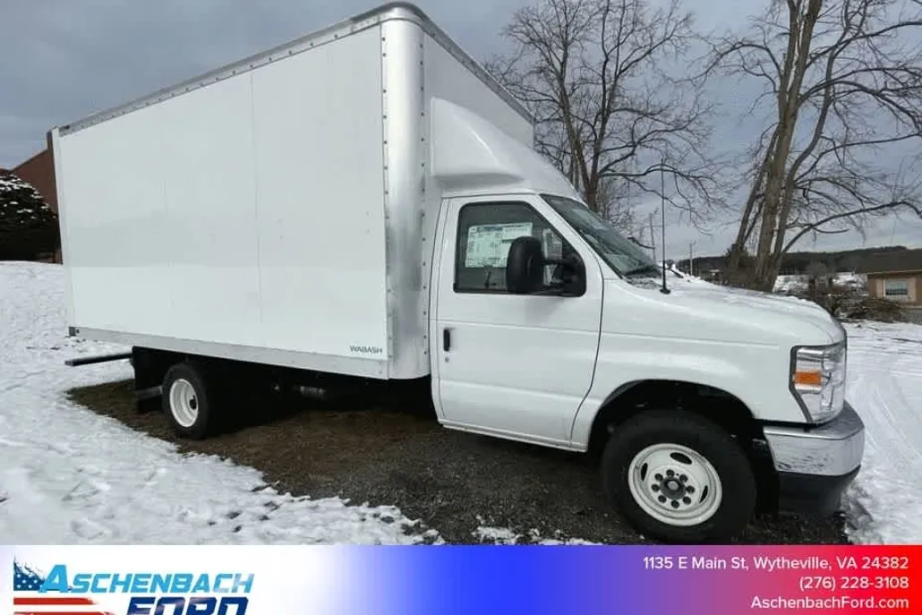 2024 Ford E-450 photo 1