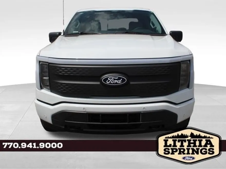 2025 Ford F-150 Lightning photo 2