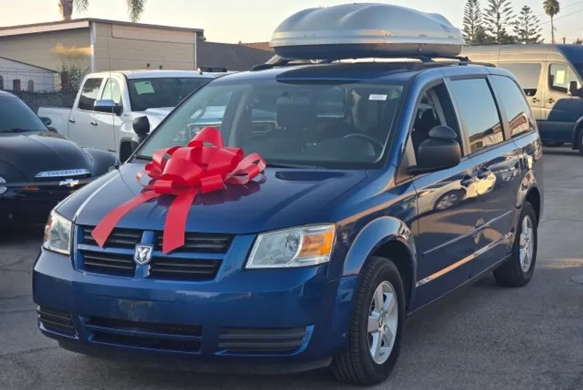 2010 Dodge Grand Caravan Mainstreet photo 1