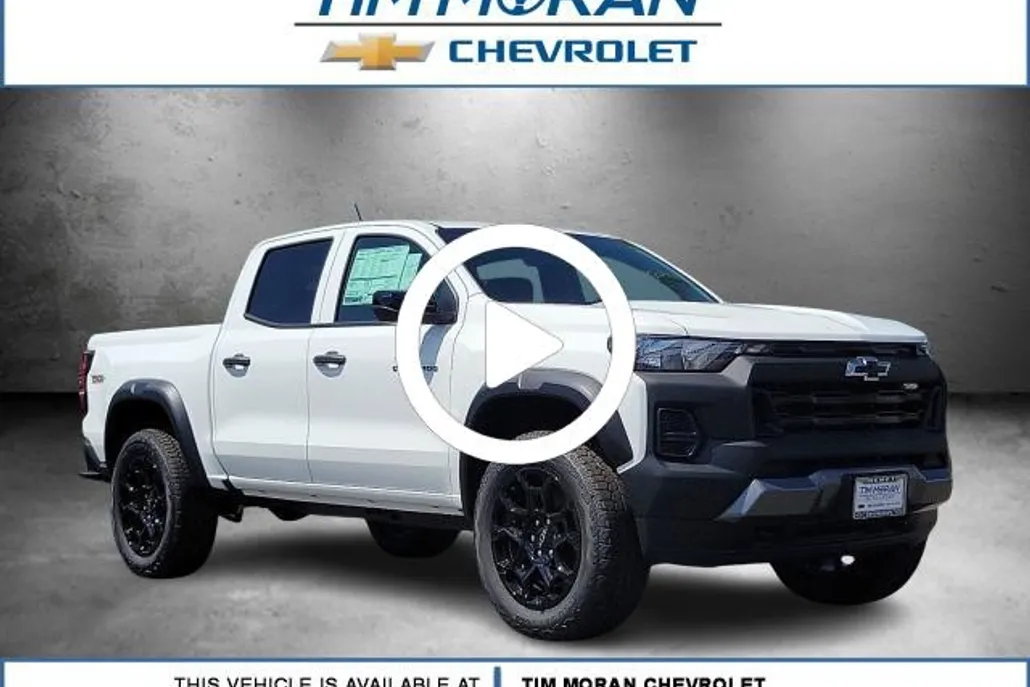 2026 Chevrolet Colorado Trail Boss photo 1