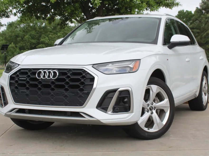 2022 Audi Q5 S line Premium Plus photo 1