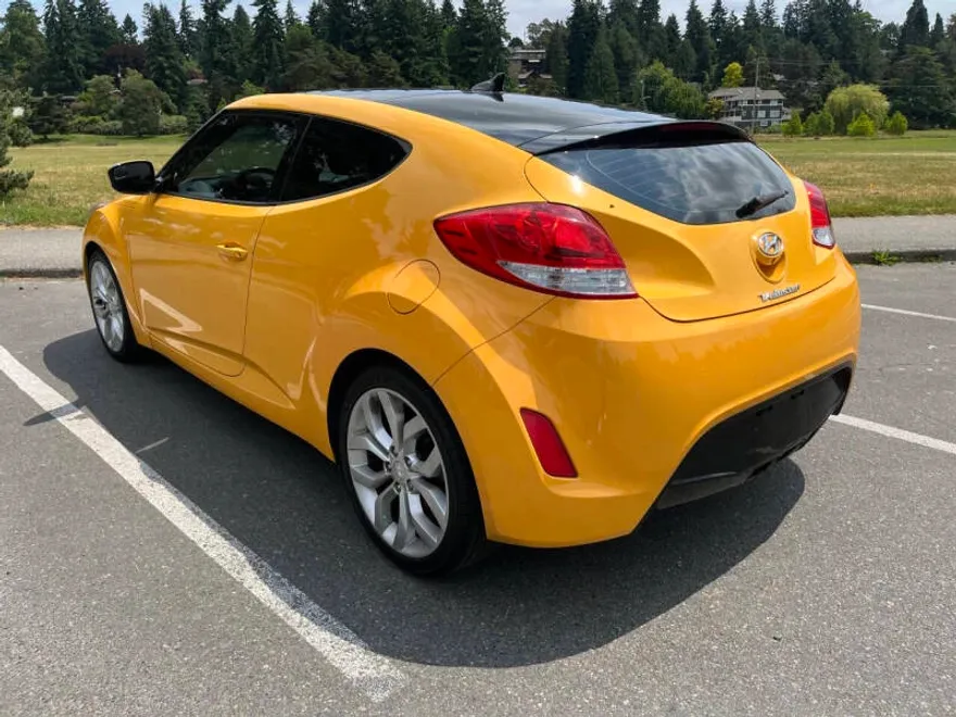 2015 Hyundai Veloster photo 1