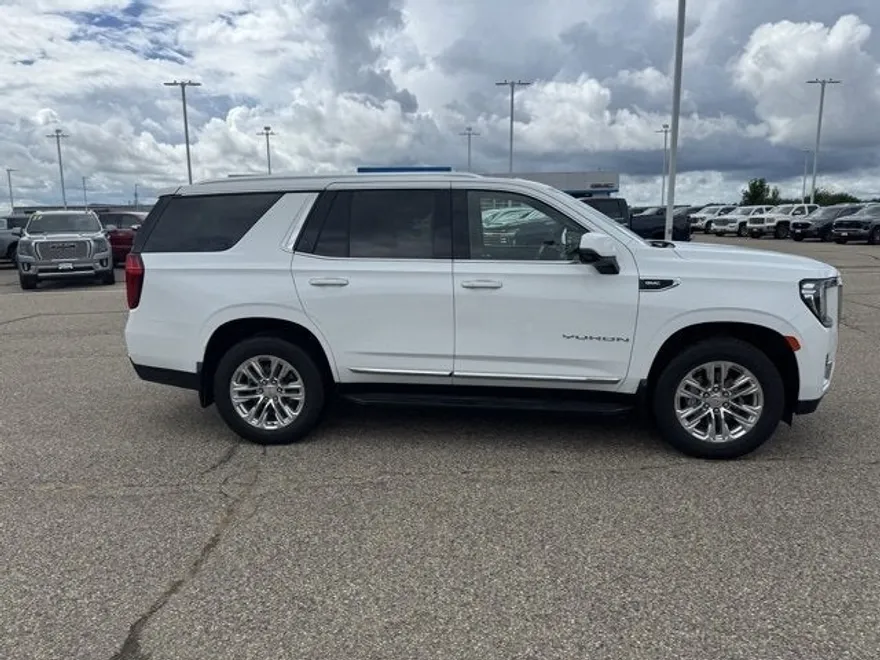 2022 Gmc Yukon SLT photo 1