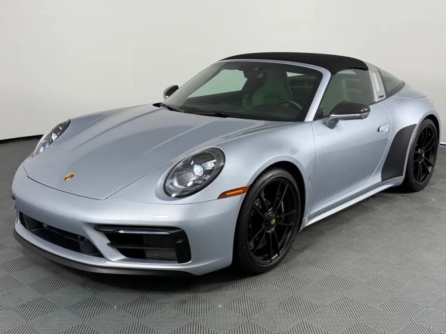 2023 Porsche 911 Targa 4 GTS photo 1