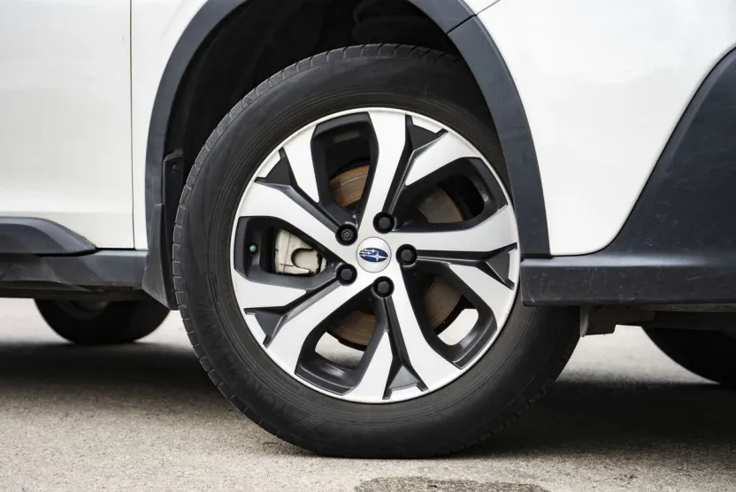 2022 Subaru Outback Touring photo 1