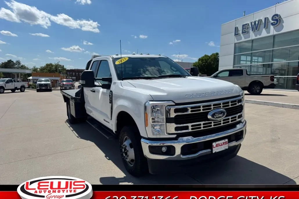 2023 Ford F-350 XL photo 1