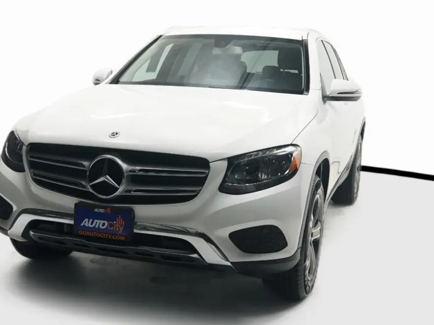 2019 Mercedes Benz GLC 300 photo 1