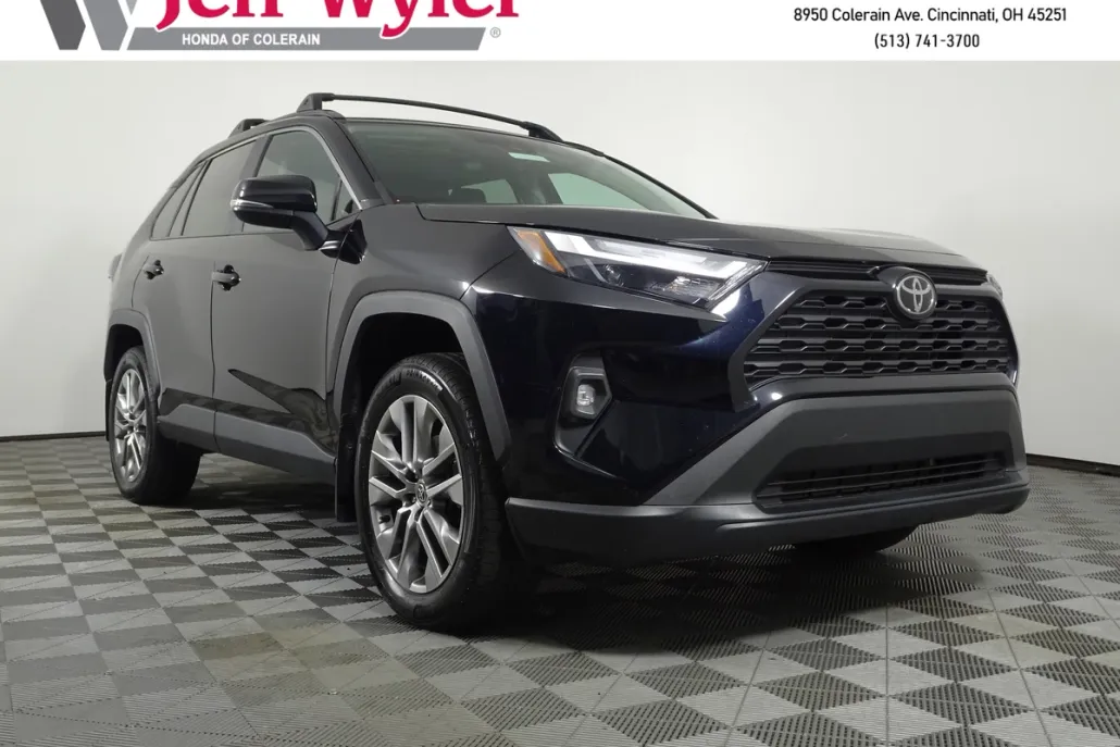 2022 Toyota RAV4 XLE Premium photo 1