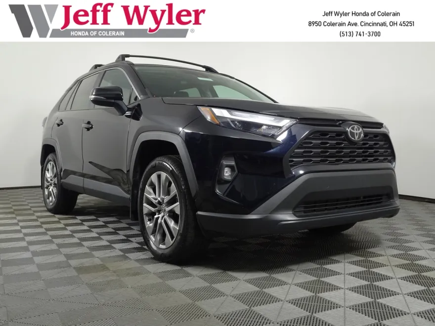2022 Toyota RAV4 XLE Premium photo 1