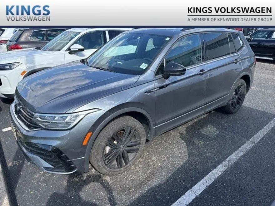 2022 Volkswagen Tiguan SE R-Line Black photo 1