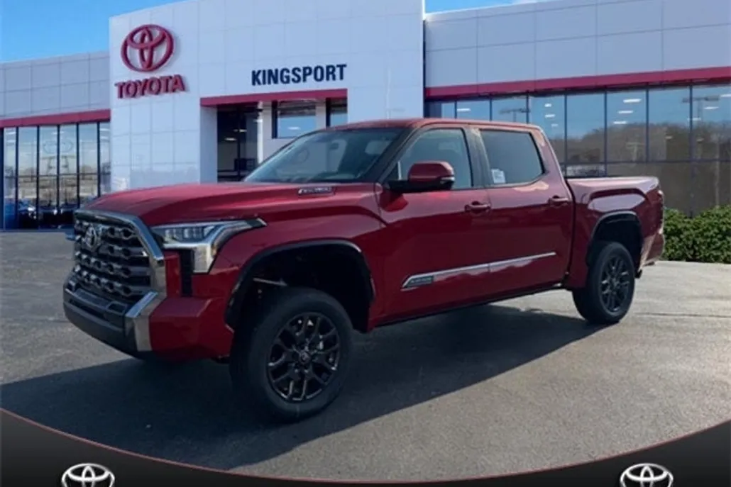 2025 Toyota Tundra Platinum photo 1