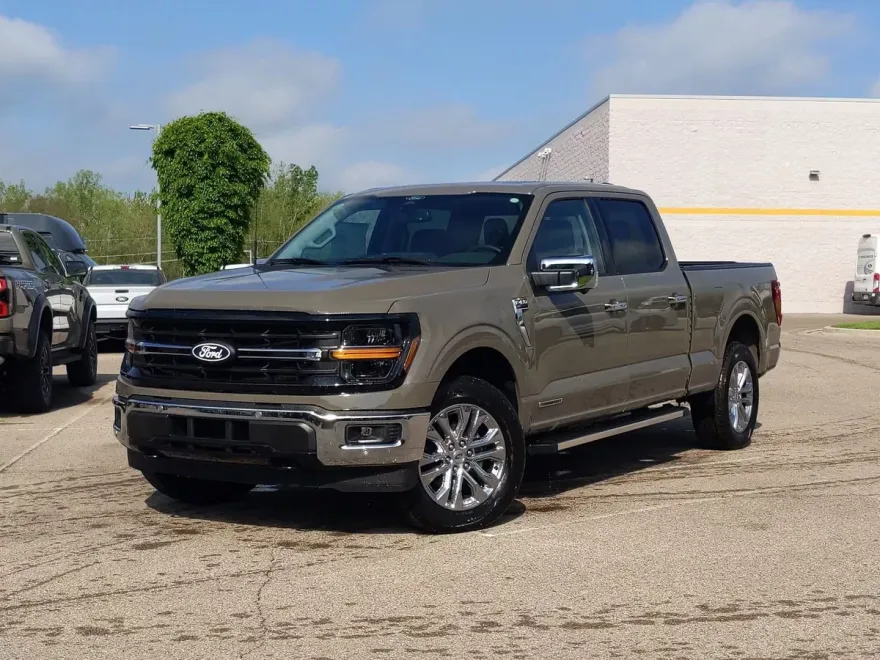 2025 Ford F-150 XLT photo 1