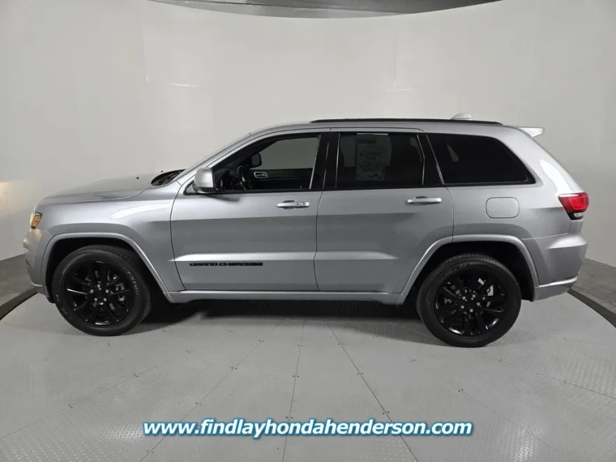 2021 Jeep Grand Cherokee Laredo X photo 1