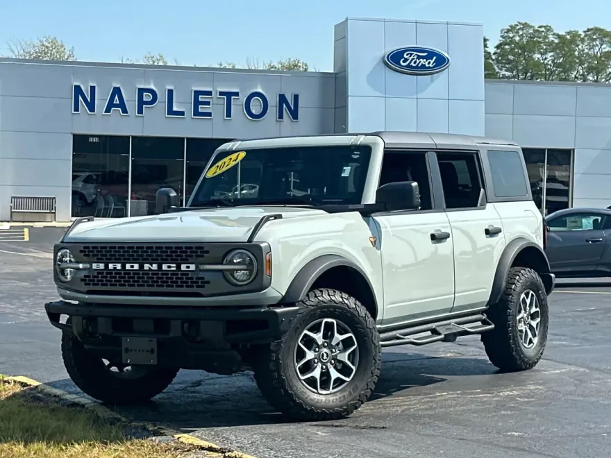2024 Ford Bronco Badlands photo 1