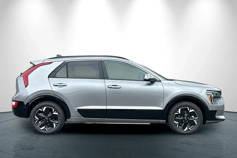 2025 Kia Niro EV Wind photo 1