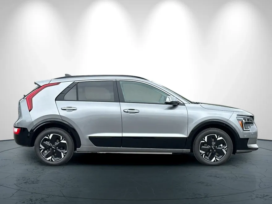 2025 Kia Niro EV Wind photo 1