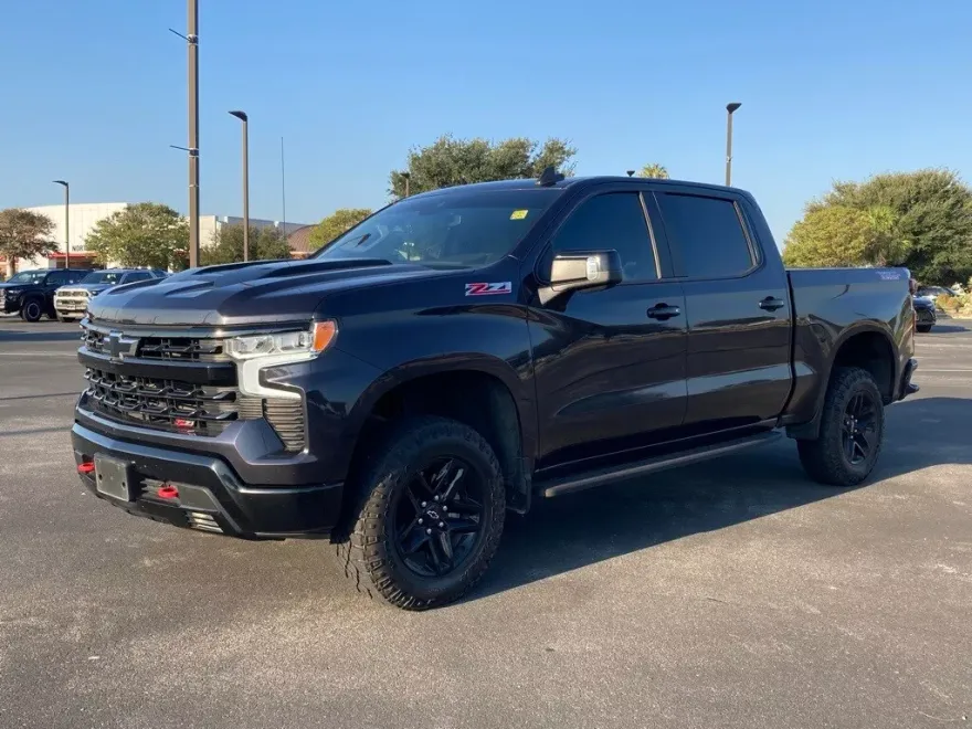 2022 Chevrolet Silverado 1500 LT Trail Boss photo 1