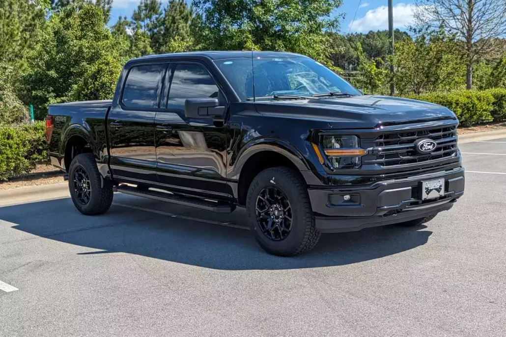 2025 Ford F-150 XLT photo 1