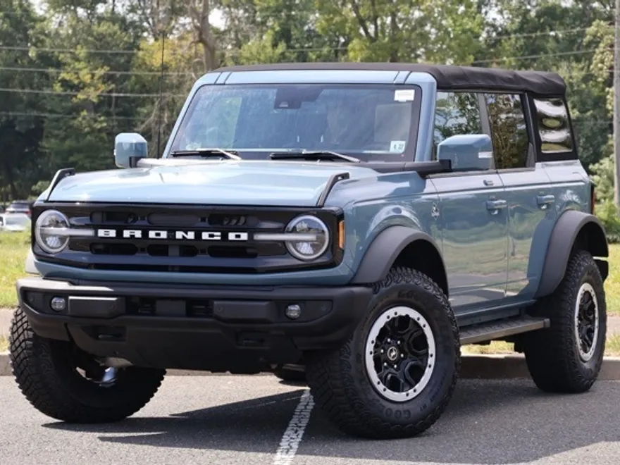 2022 Ford Bronco Base Big Bend Black Diamond Outer Banks Badlands Wildtrak Everglades photo 1