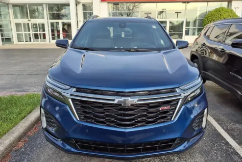 2023 Chevrolet Equinox RS photo 2