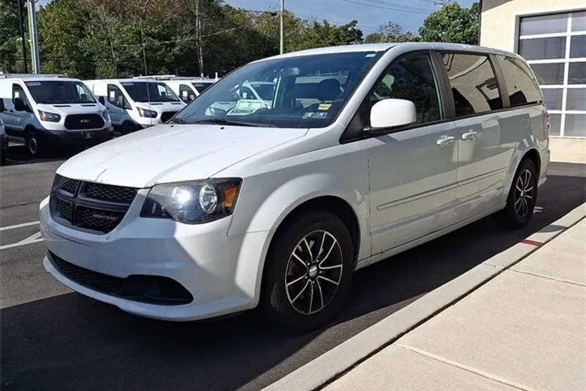 2017 Dodge Grand Caravan SE photo 1