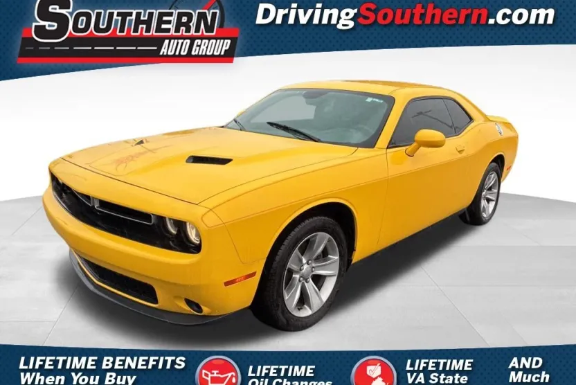 2018 Dodge Challenger SXT photo 1