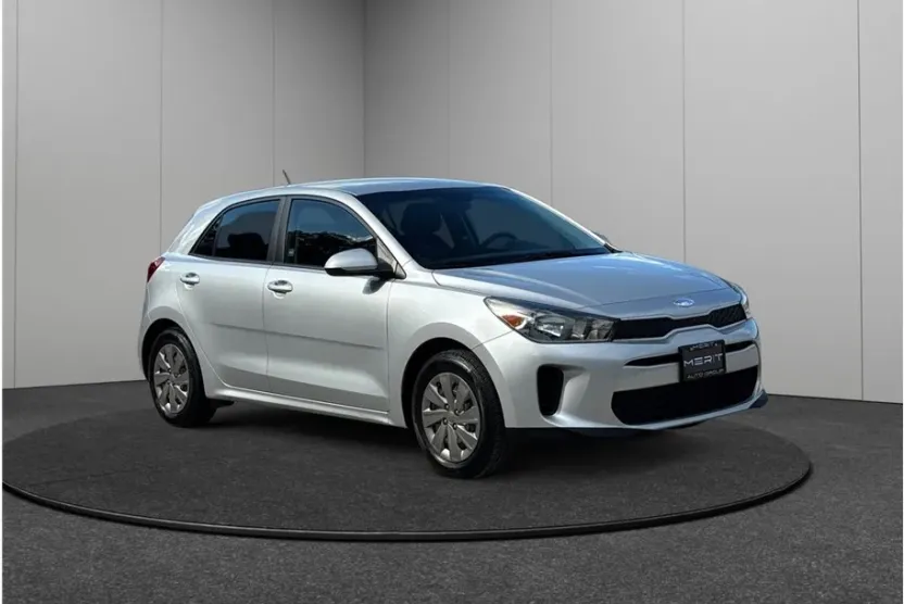 2019 Kia Rio S photo 1