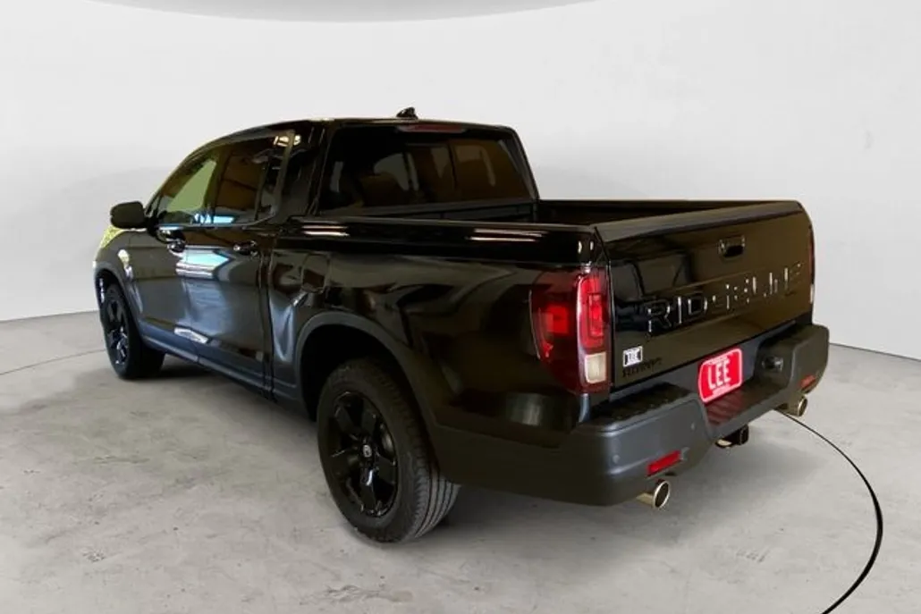 2026 Honda Ridgeline Black Edition photo 1