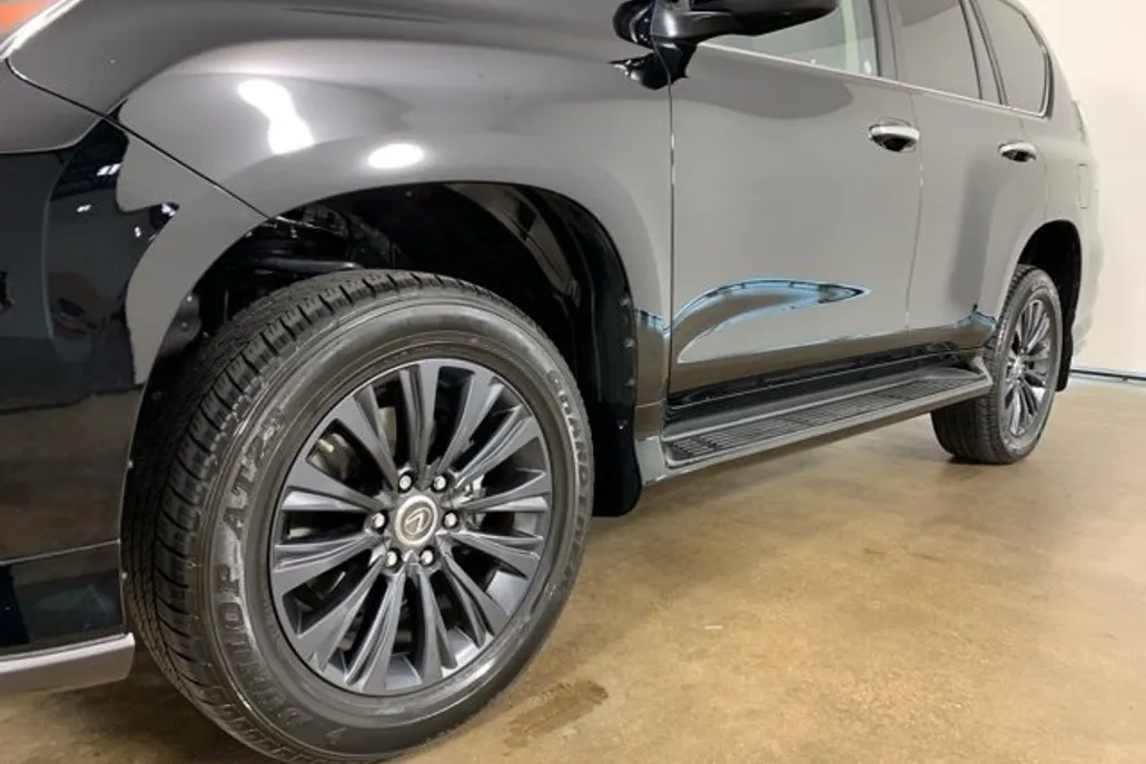 2023 Lexus GX 460 Luxury photo 1