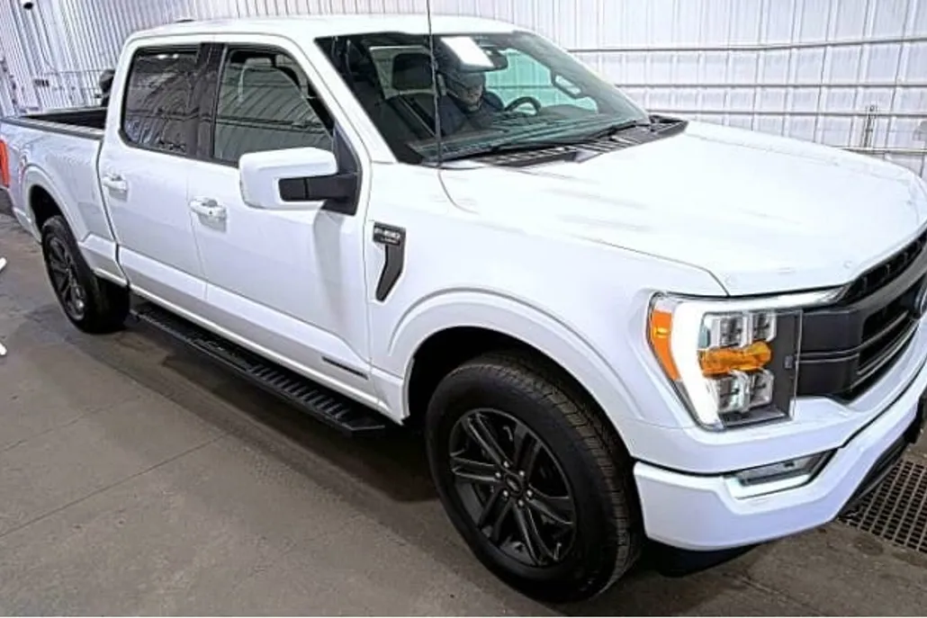2022 Ford F-150 Lariat photo 1