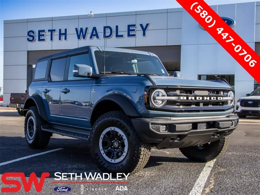 2025 Ford Bronco Outer Banks photo 1