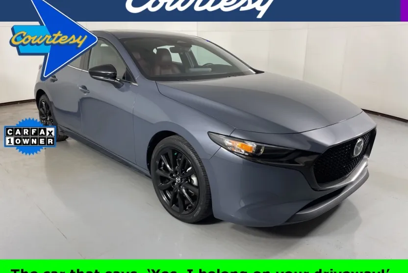 2024 Mazda Mazda3 2.5 s Carbon photo 1