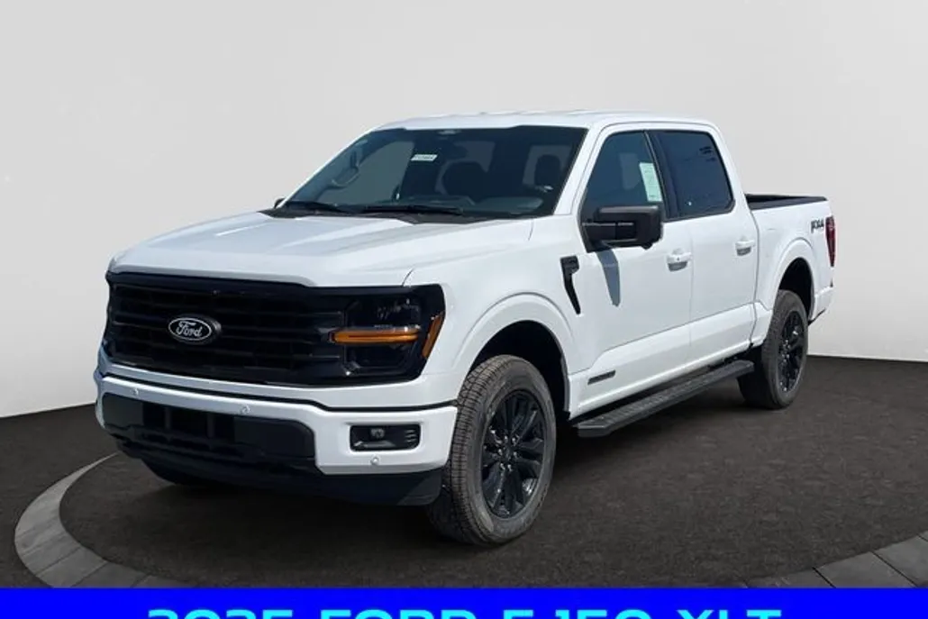 2025 Ford F-150 XLT photo 1
