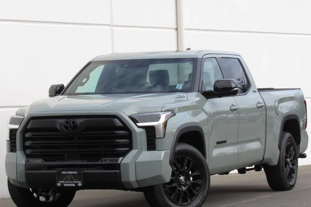 2026 Toyota Tundra Limited CrewMax photo 1